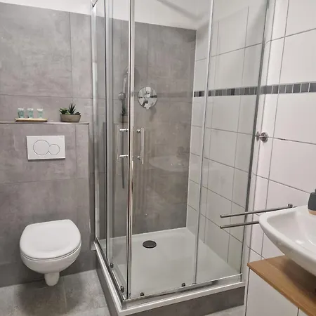 Dehome - Enjoy - By Station Appartement