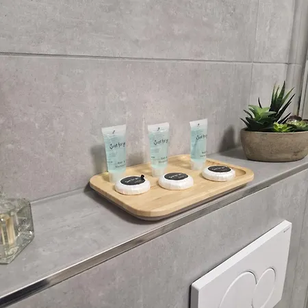 Dehome - Enjoy - By Station Appartement