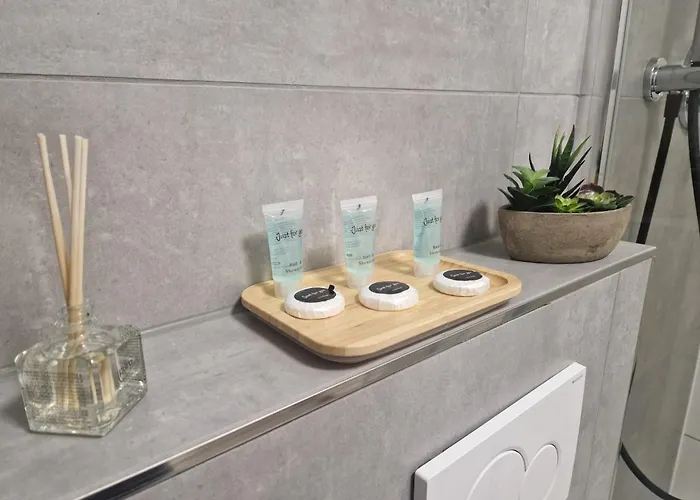 Dehome - Enjoy - By Station 아파트